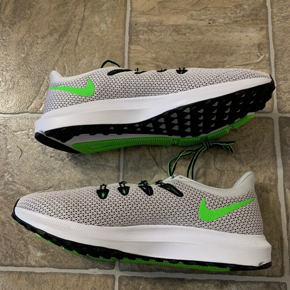 nike quest 2 platinum